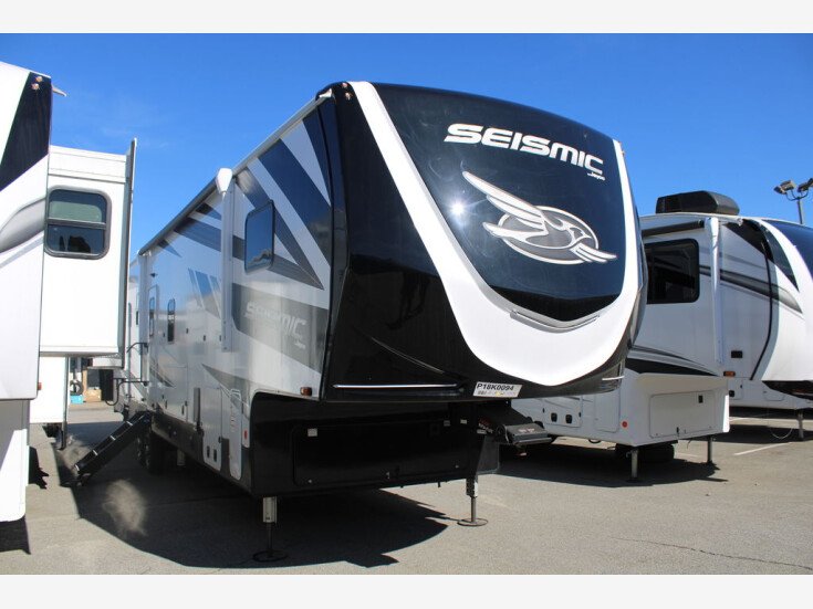 Thumbnail Photo undefined for New 2023 JAYCO Seismic
